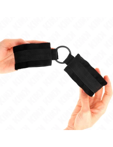 KINK - MANCHETTES DÉBUTANT FOURRURE 25 CM AVEC O-RING 4 CM NOIR AJUSTABLE 15-25 CM