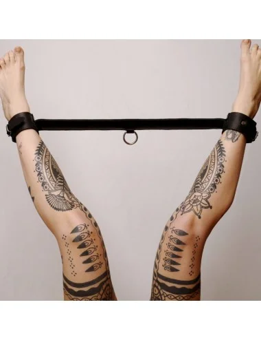 Barre de contrainte cuir et anneau Noir