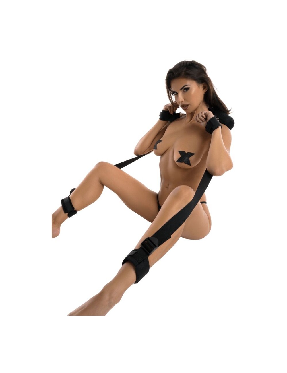 HIDDEN DESIRE - EXTREME SPREAD MASTER AVEC MENOTTES