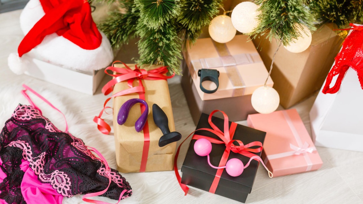 Pour noel : Pourquoi pas un sextoy ou de la lingerie ?