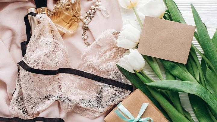 Célébrez la Journée Mondiale de l'Environnement avec de la Lingerie Éco et des Lubrifiants Éco-responsables